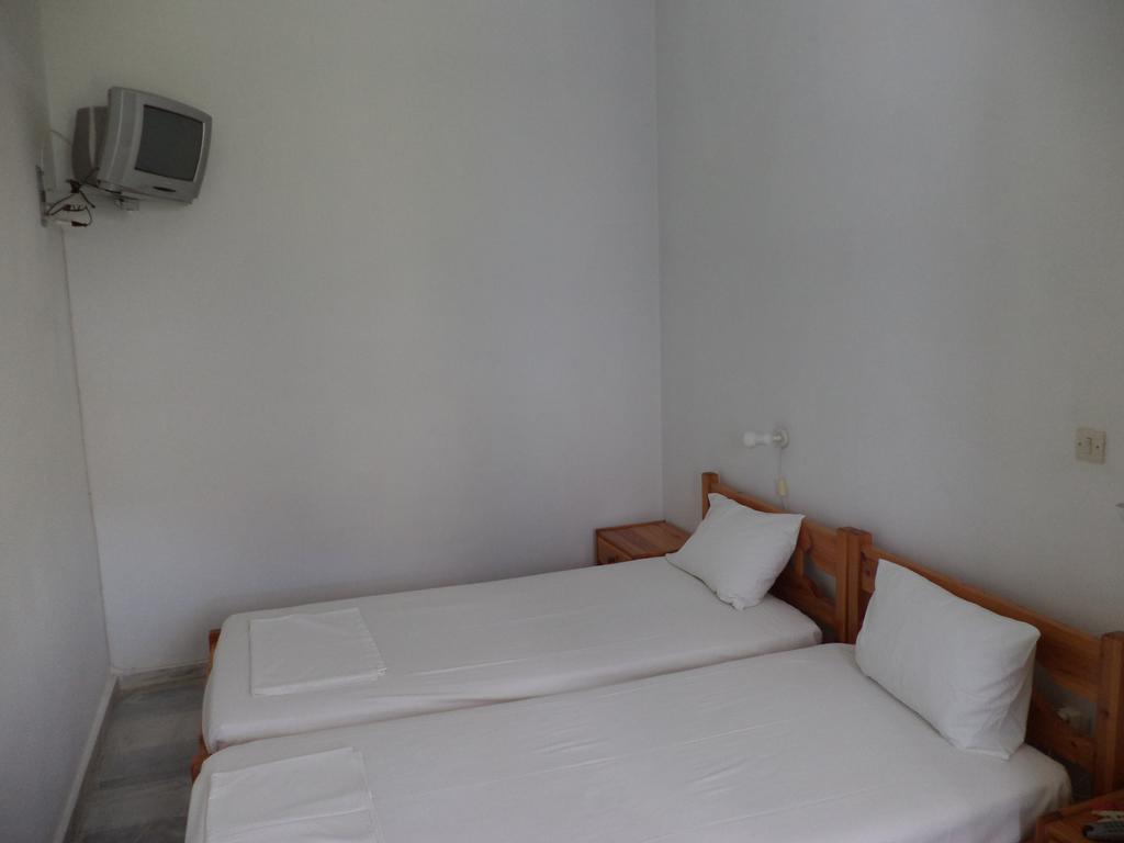To Kamari Apartment Paralia Agias Foteinis Room photo
