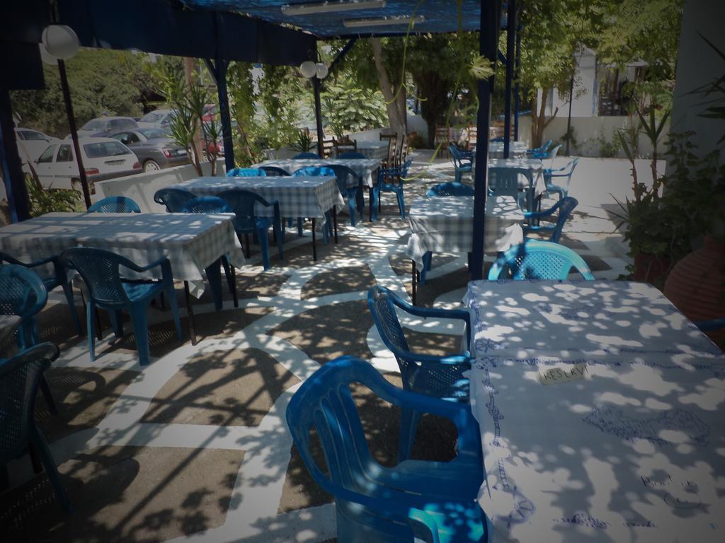To Kamari Apartment Paralia Agias Foteinis Exterior photo