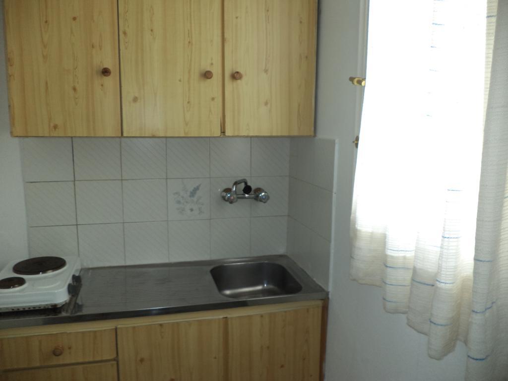 To Kamari Apartment Paralia Agias Foteinis Room photo