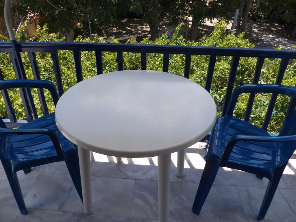 To Kamari Apartment Paralia Agias Foteinis Room photo