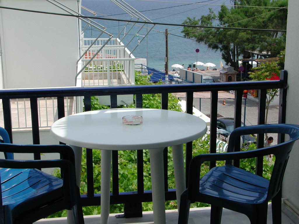To Kamari Apartment Paralia Agias Foteinis Room photo